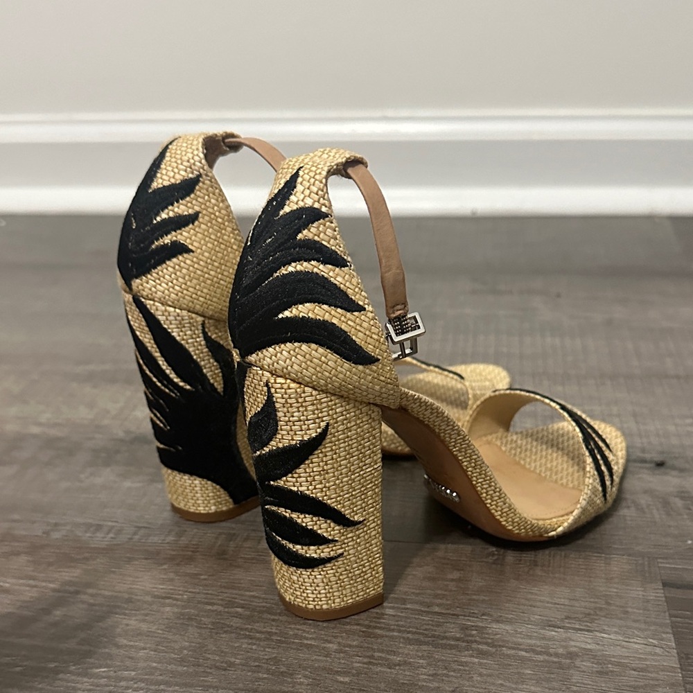 Schutz Embroidered Rattan Heel size 7.5